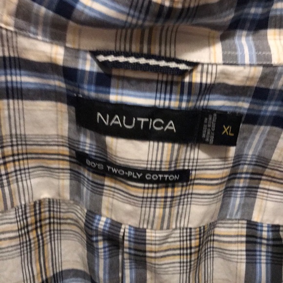 Nautica button down - Picture 2 of 3